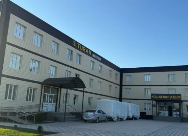 Turan mektebi 